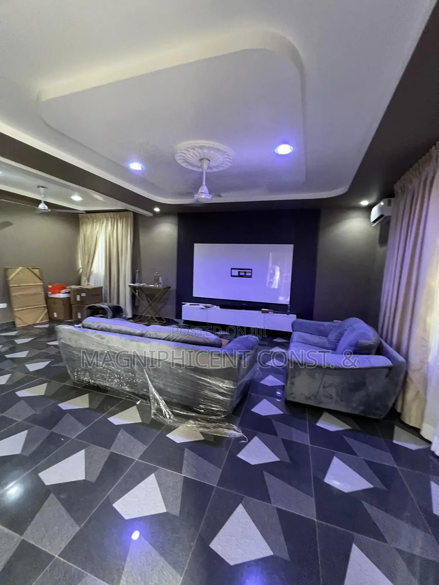 4bdrm Duplex in Magnificent Estate, Adenta for sale in Adenta