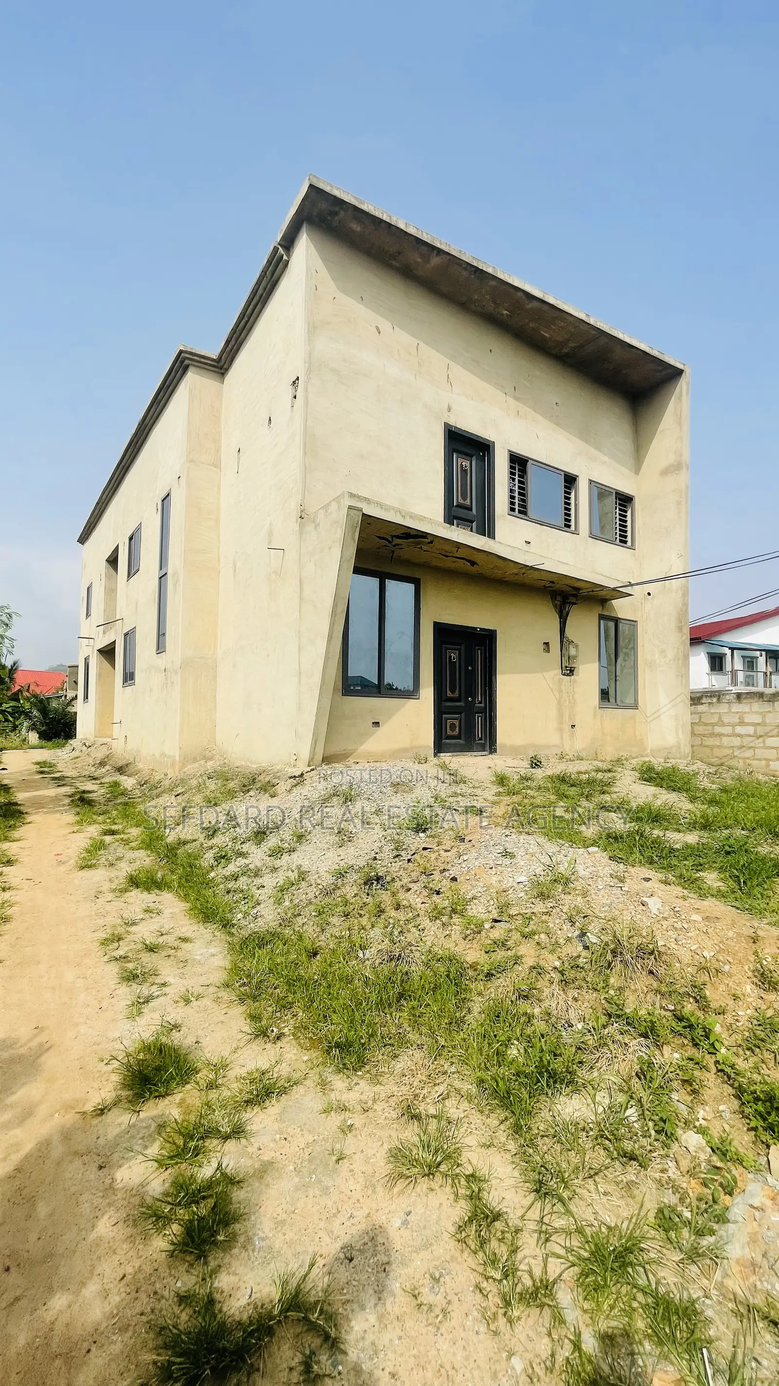 5bdrm Duplex in Pokuase for sale in Pokuase