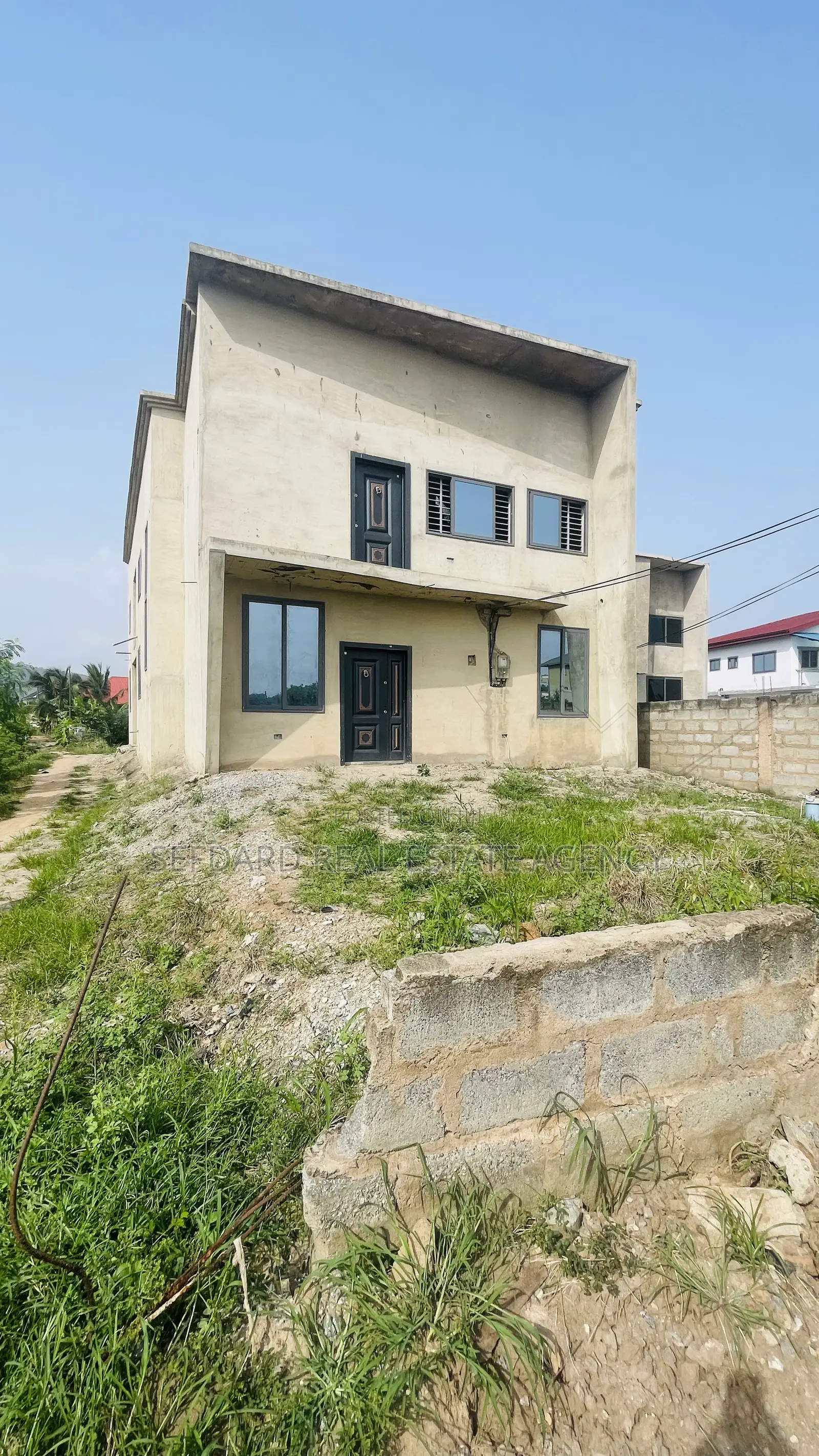 5bdrm Duplex in Pokuase for sale in Pokuase