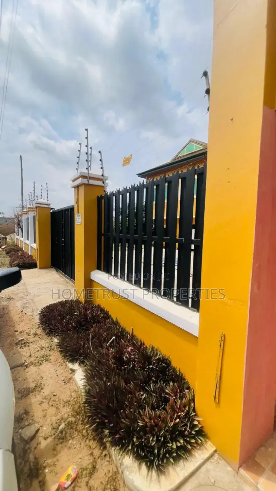 6bdrm House in Hometrust Properties, Housing Down for sale in Housing Down