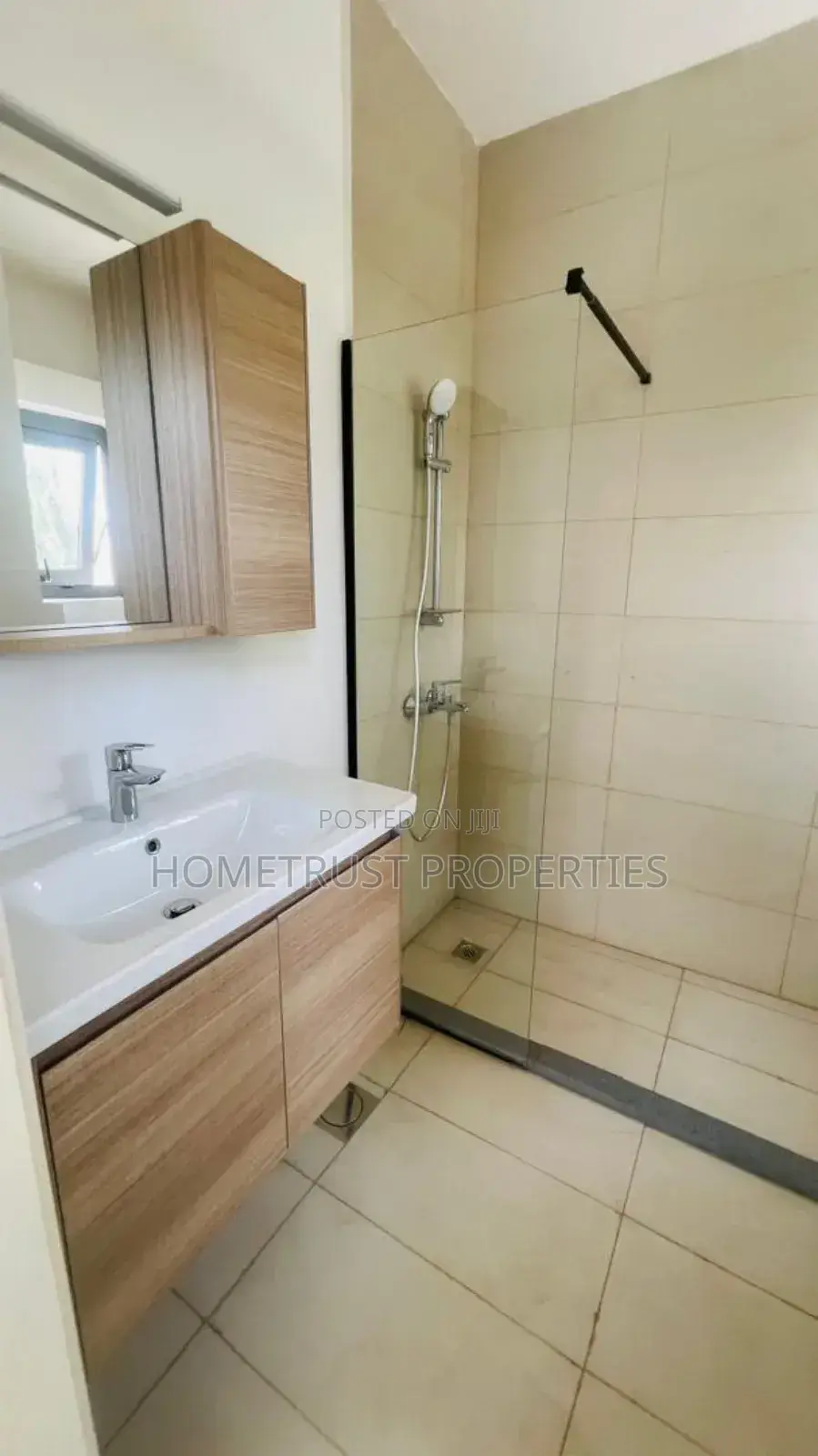 2bdrm Duplex in Hometrust Properties, North Legon for sale in North Legon