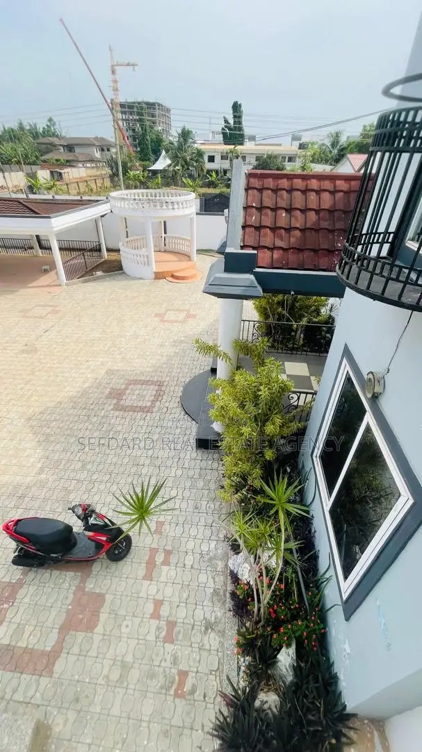 5bdrm House in North Legon for rent in North Legon