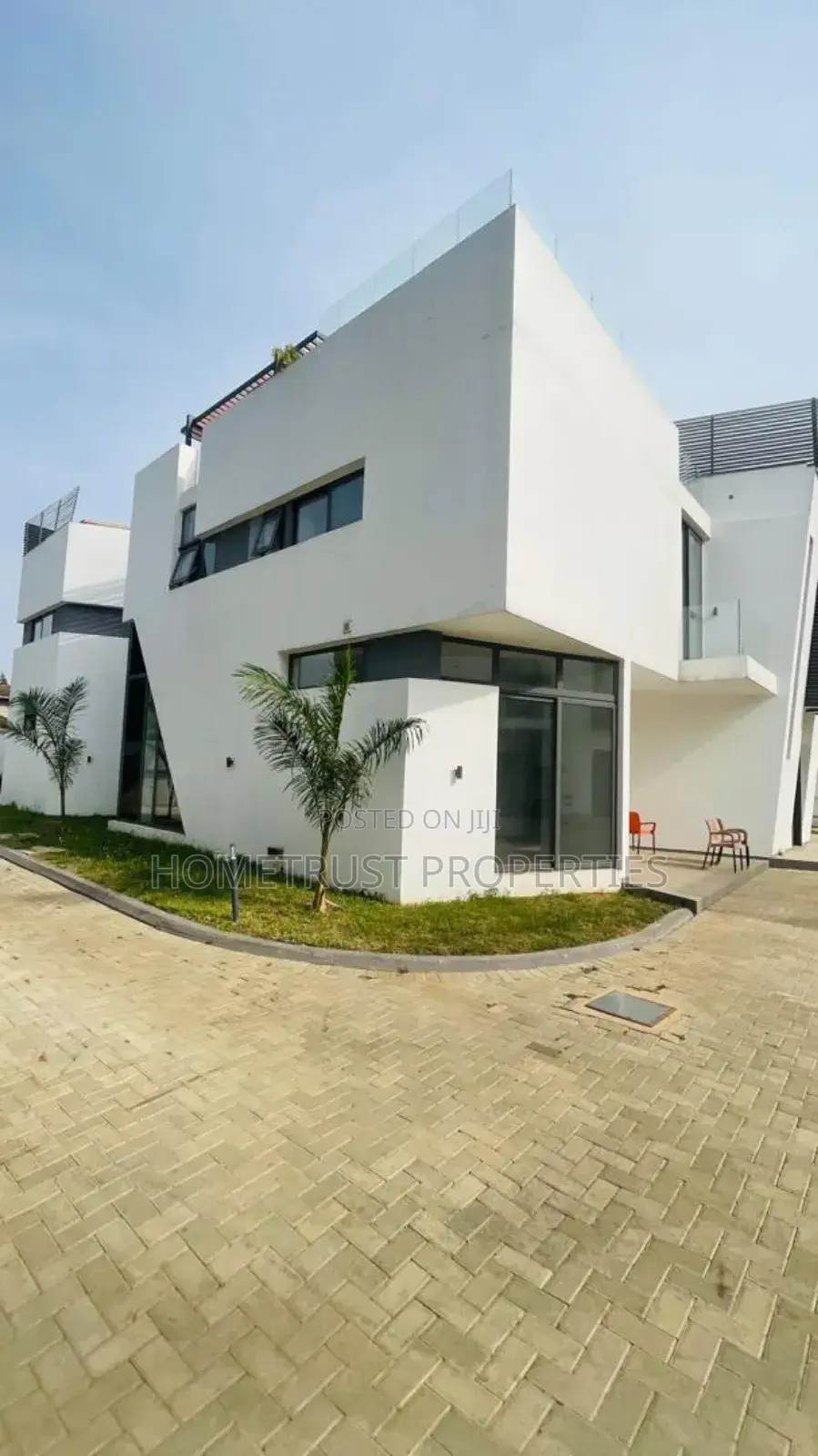 4bdrm Duplex in Hometrust Properties, North Legon for sale in North Legon