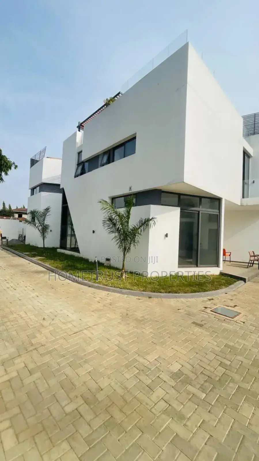 4bdrm Duplex in Hometrust Properties, North Legon for sale in North Legon
