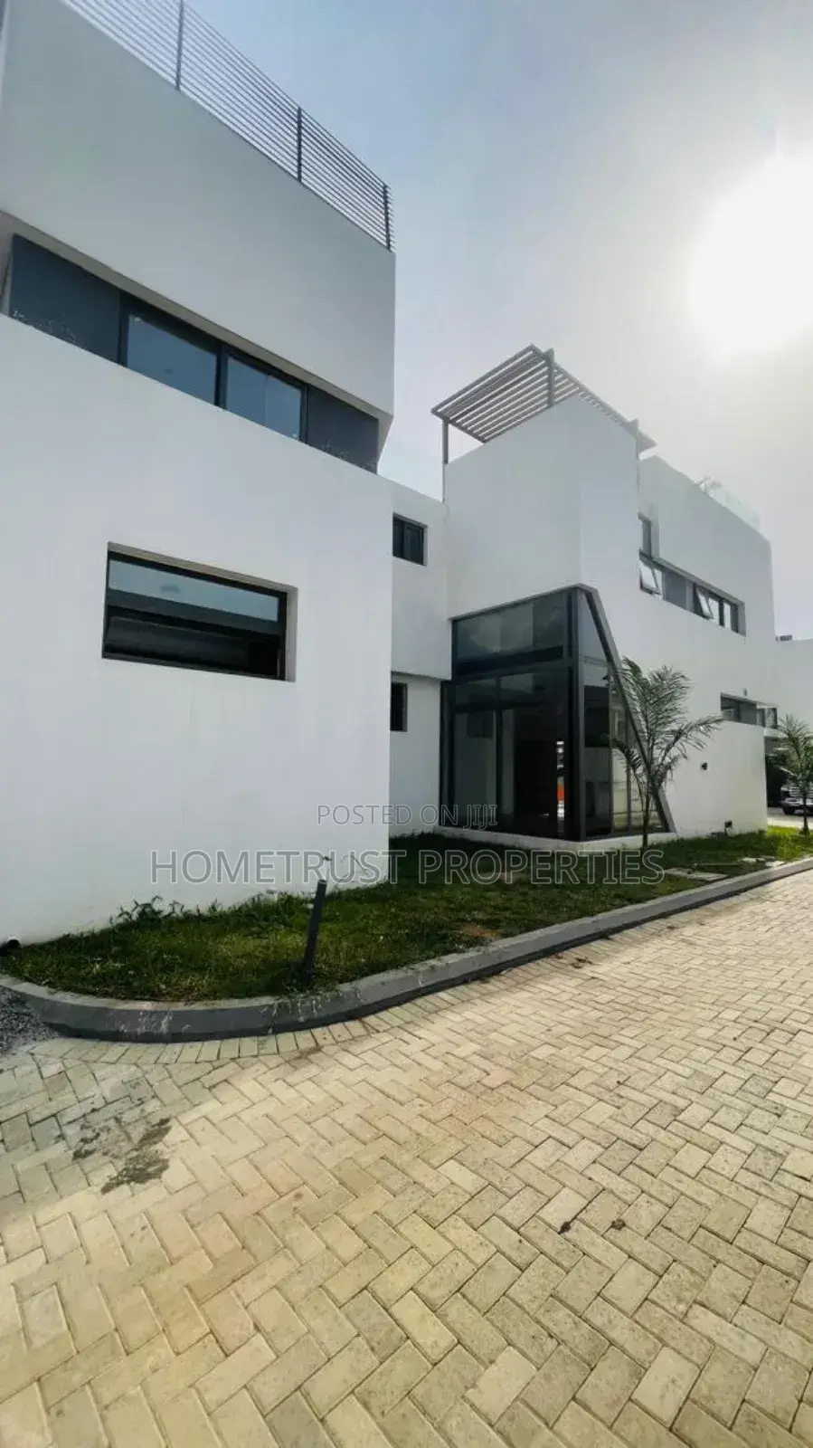 4bdrm Duplex in Hometrust Properties, North Legon for sale in North Legon