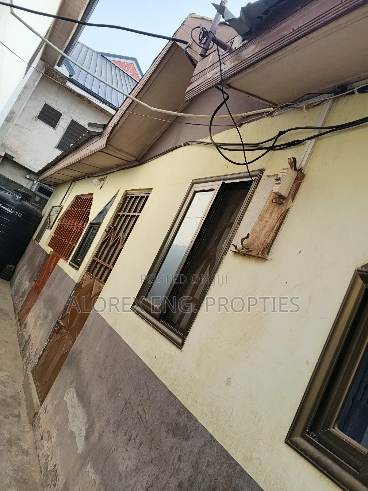 1bdrm Apartment in Amanfro, Adenta for rent in Adenta