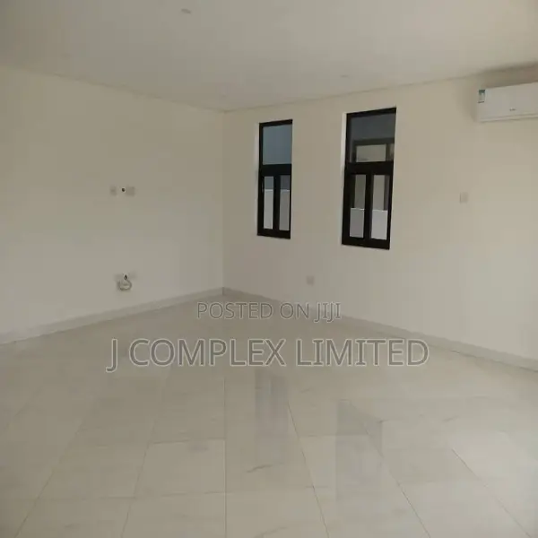 3bdrm Apartment in North Ridge for sale in North Ridge