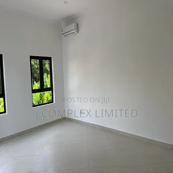 3bdrm Apartment in North Ridge for sale in North Ridge