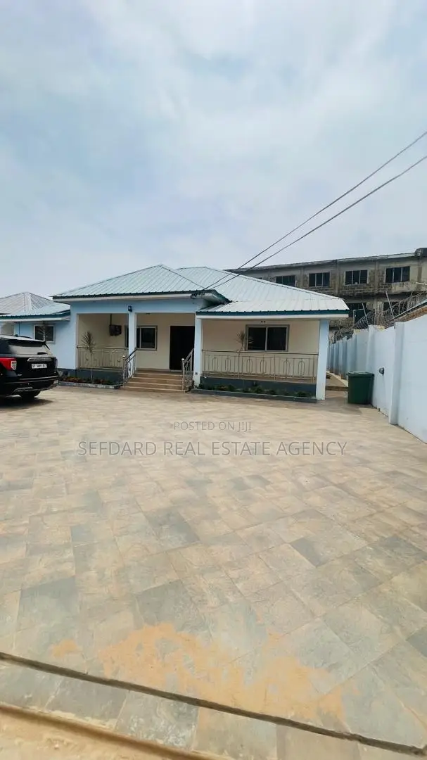 5bdrm House in Sefdard Properties, Achimota for rent in Achimota
