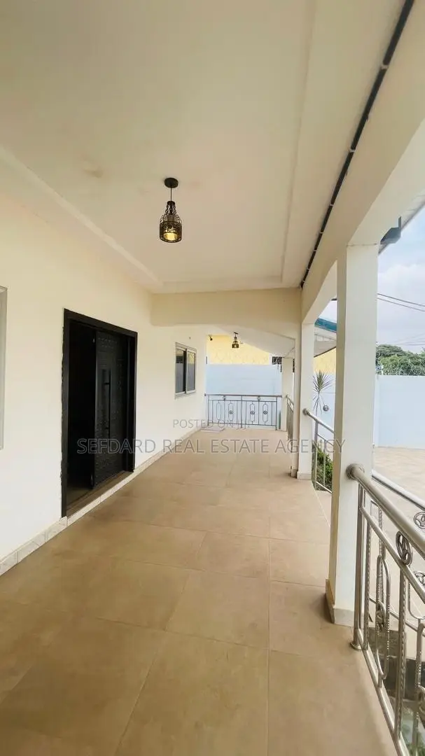 5bdrm House in Sefdard Properties, Achimota for rent in Achimota