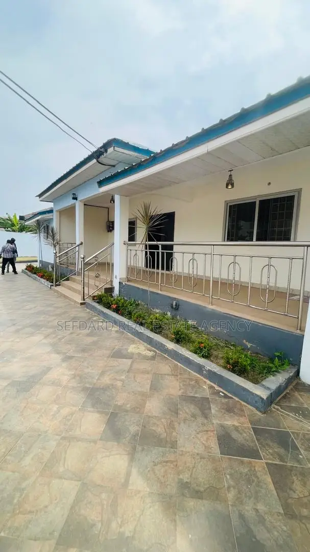 5bdrm House in Sefdard Properties, Achimota for rent in Achimota