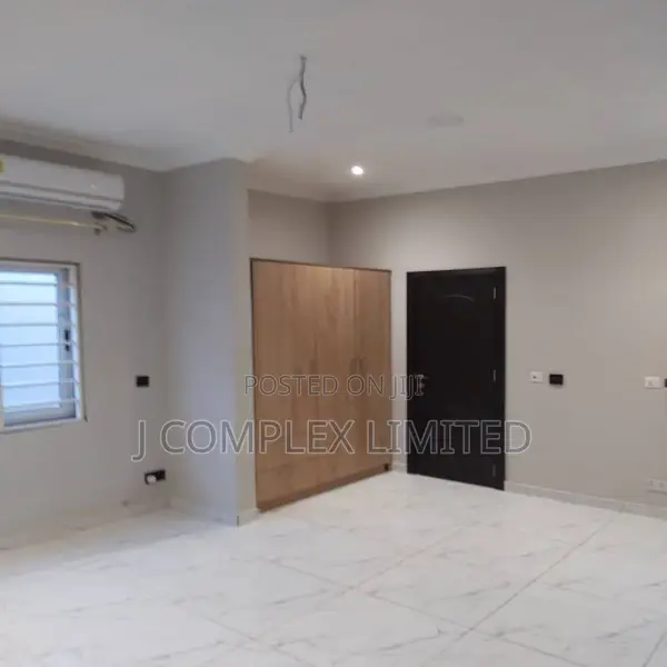 5bdrm House in North Ridge for sale in North Ridge