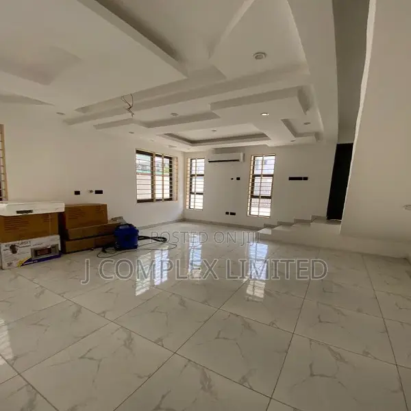 4bdrm House in North Ridge for sale in North Ridge