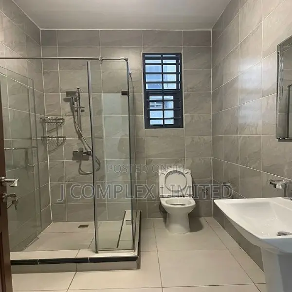 4bdrm House in North Ridge for rent in North Ridge