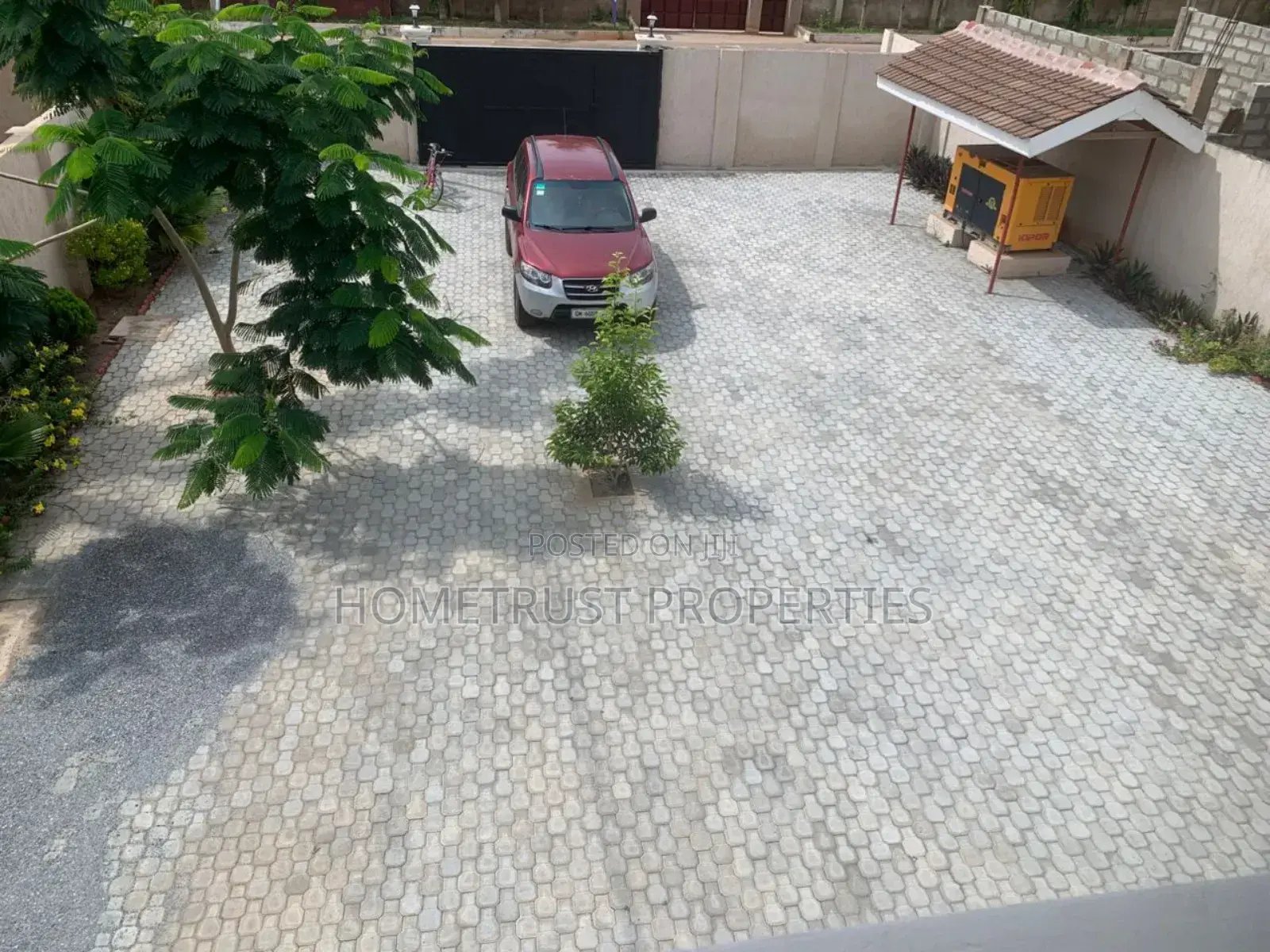 4bdrm Duplex in Hometrust Properties, North Legon for rent in North Legon