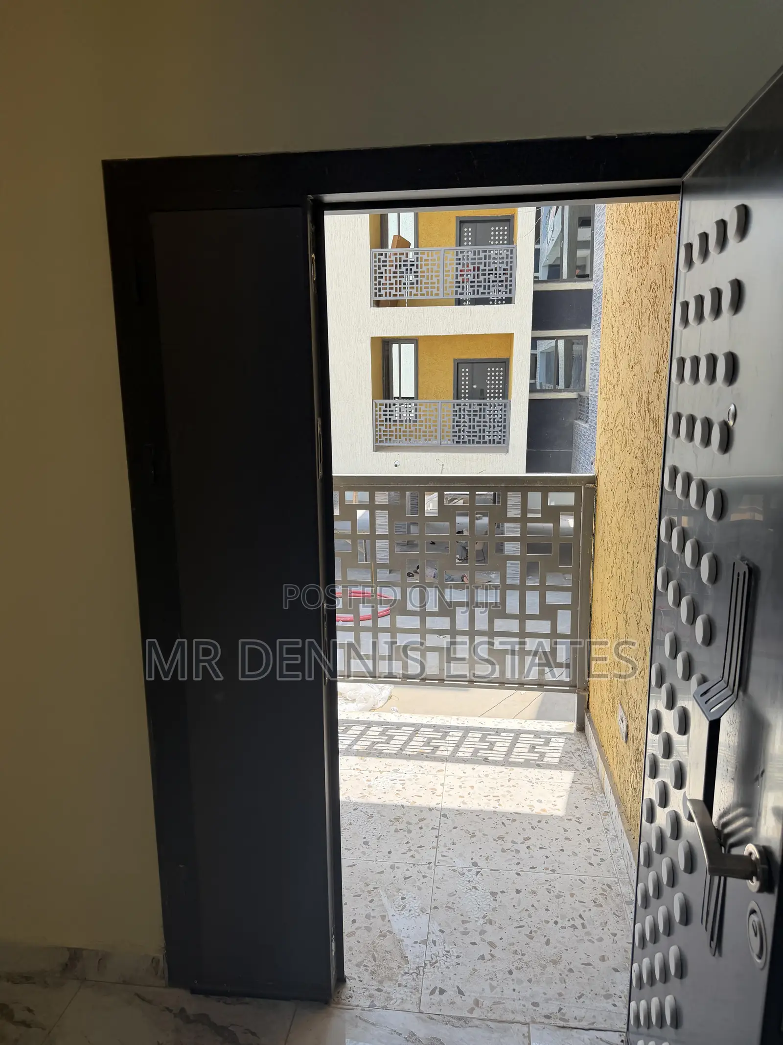 2bdrm Apartment in Dansoman, Round About for rent in Round About