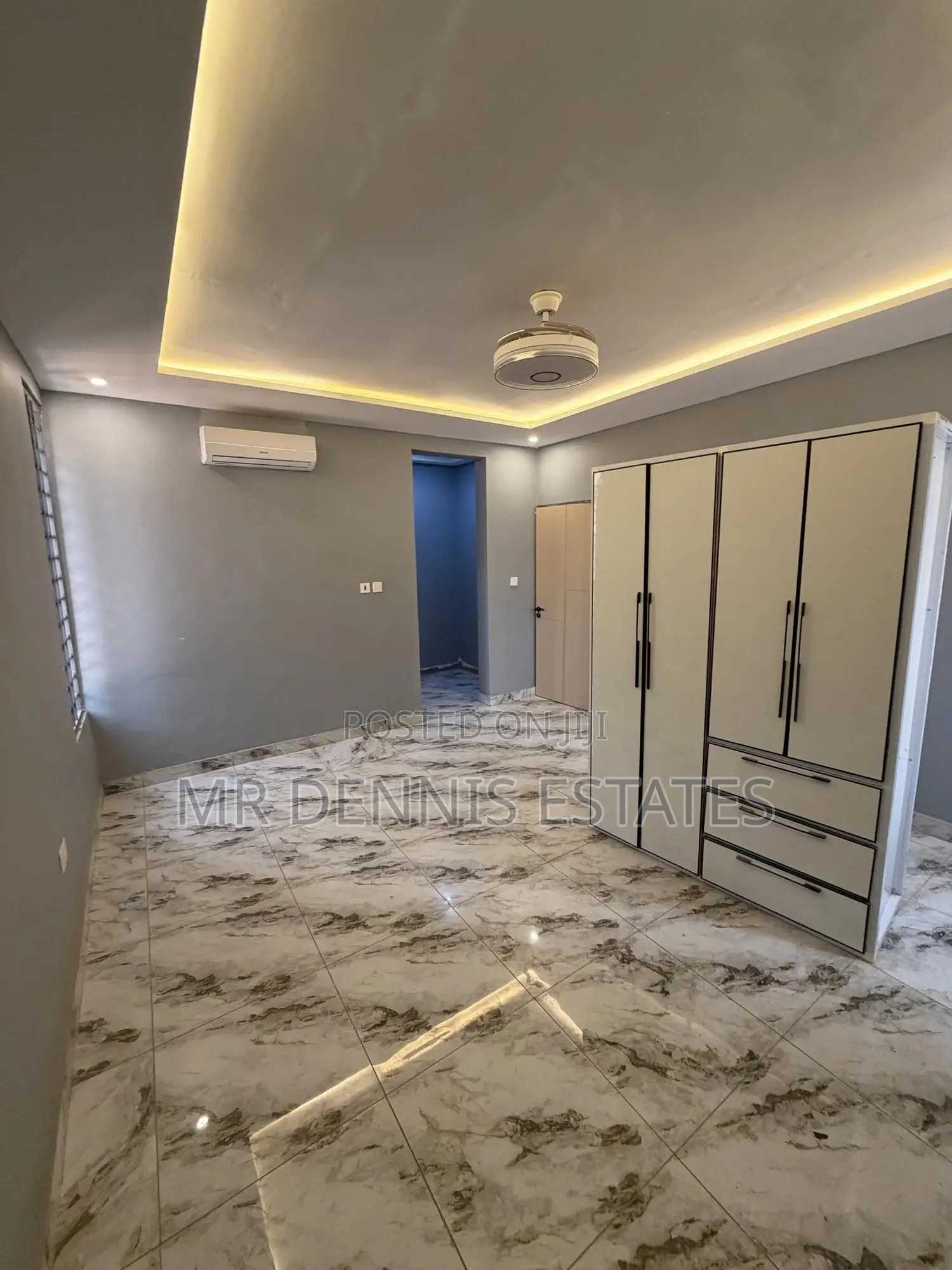 2bdrm Apartment in Dansoman, Round About for rent in Round About