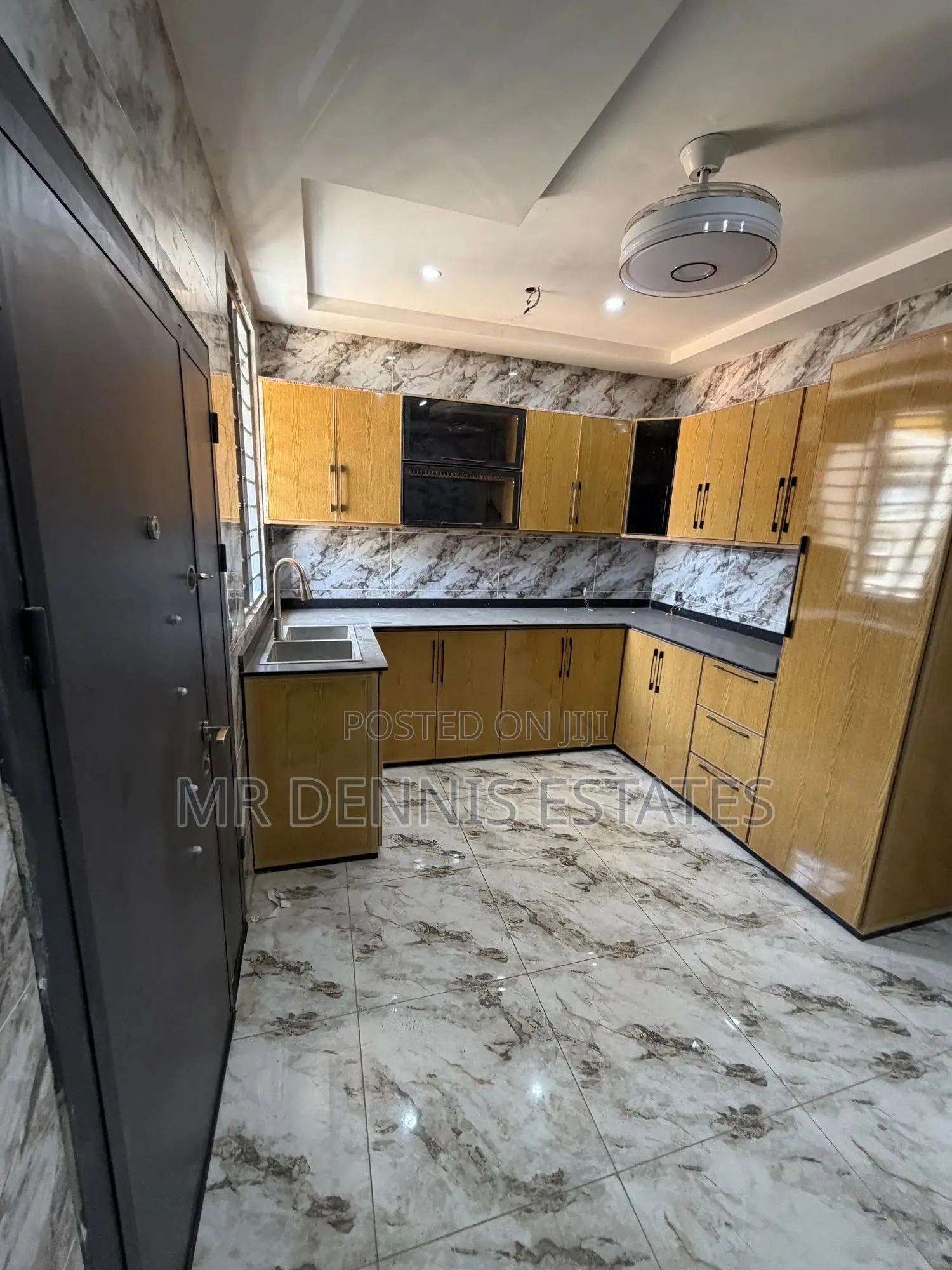 2bdrm Apartment in Dansoman, Round About for rent in Round About