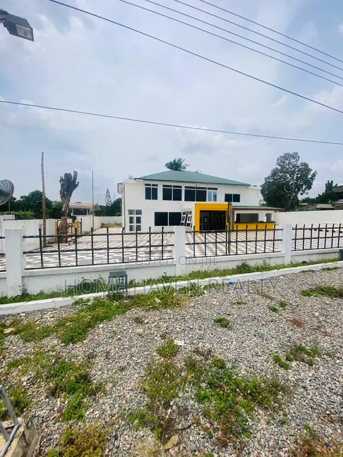 0.58 Acre Land for Sale at Tesano in Papaye