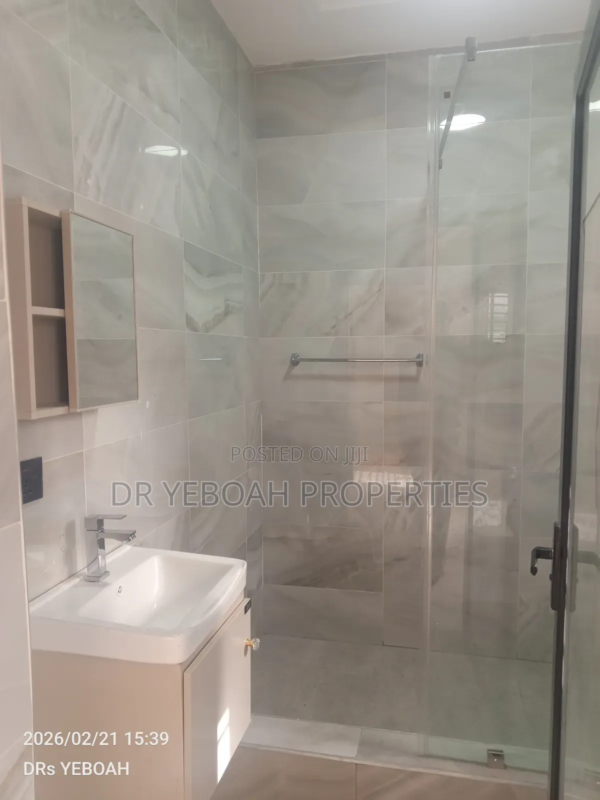 2bdrm Apartment in Luxury- 2 Bedrooms for rent in Spintex
