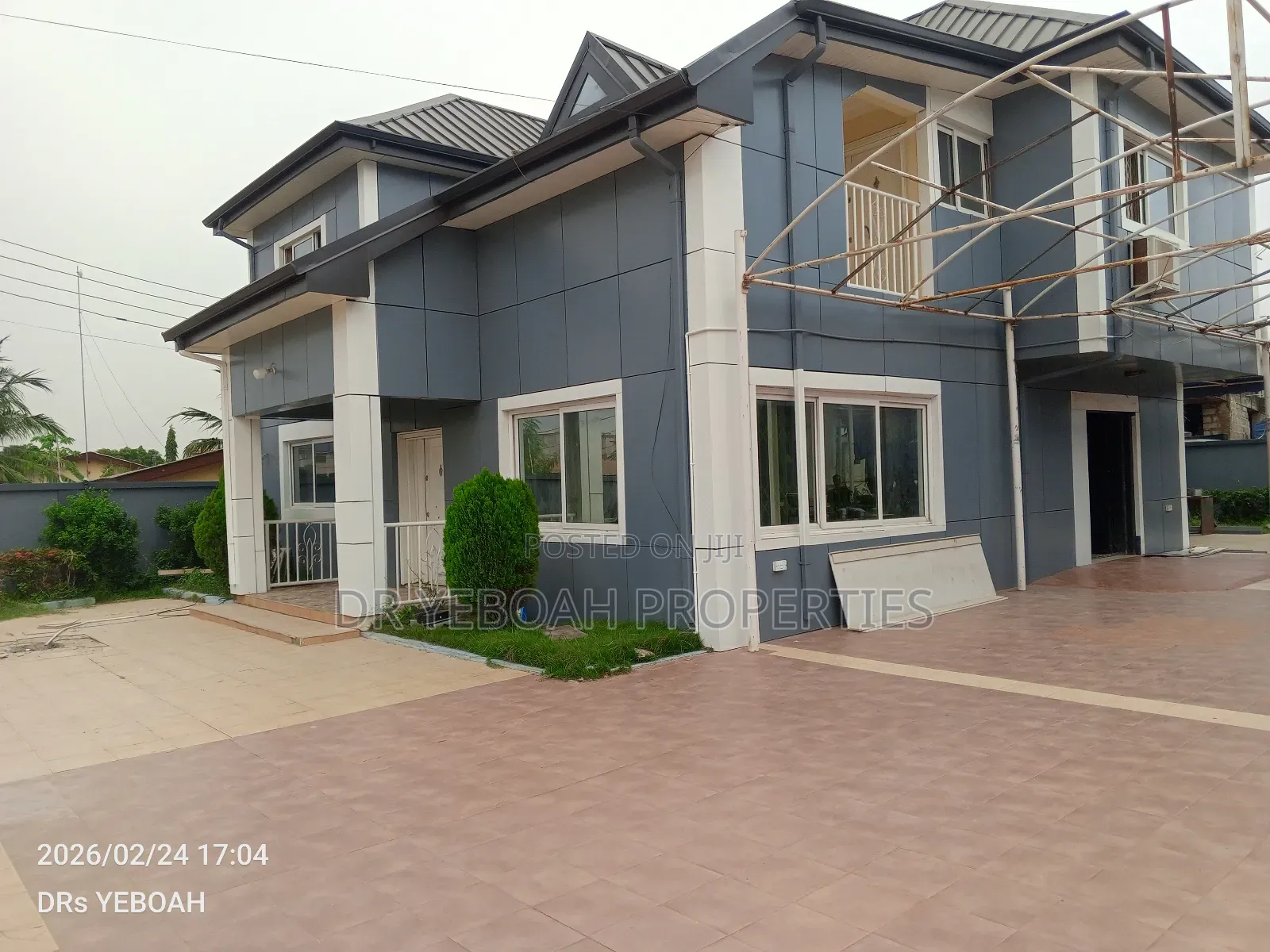 4bdrm Maisonette in Luxury- 4Bedrooms for rent in Spintex