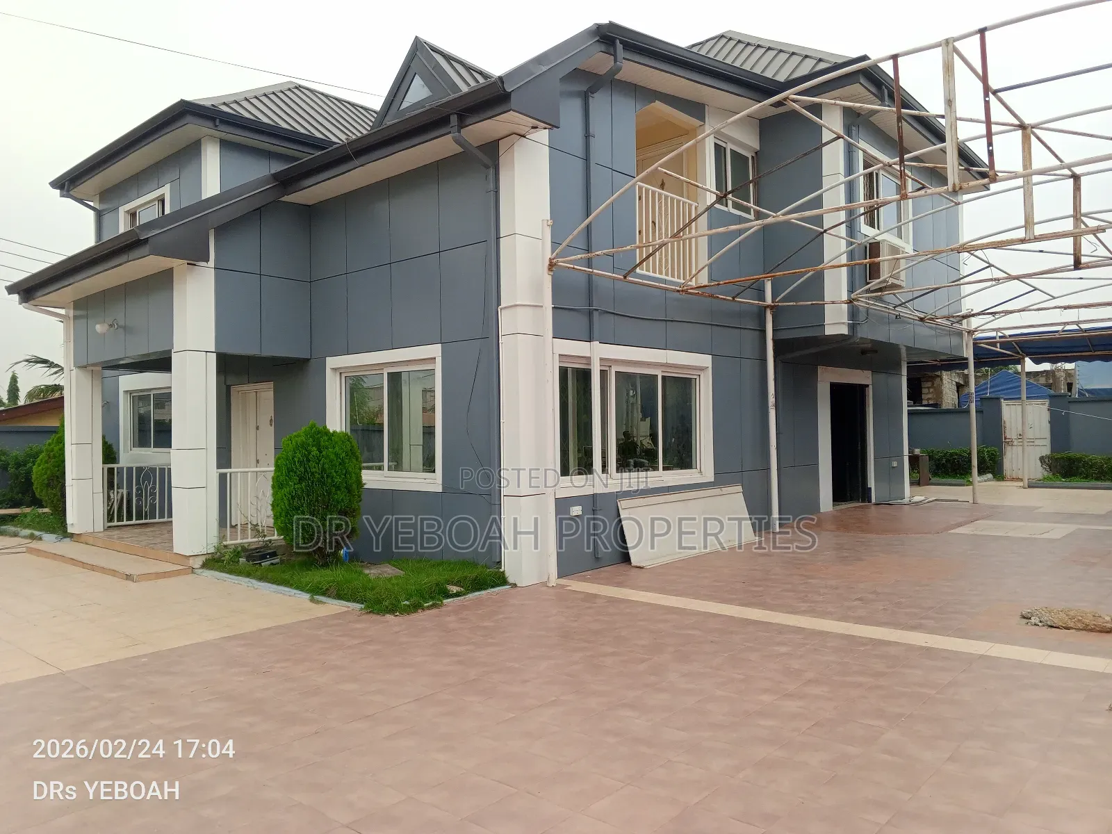 4bdrm Maisonette in Luxury- 4Bedrooms for rent in Spintex