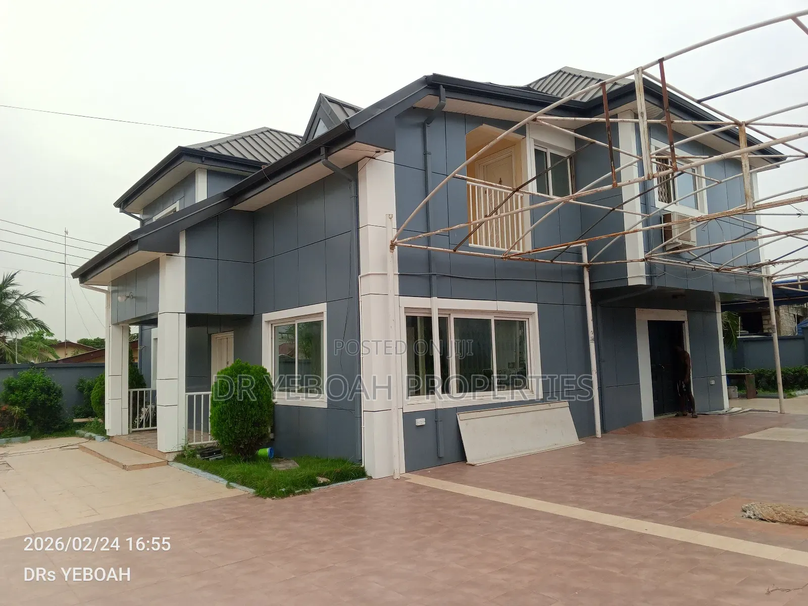 4bdrm Maisonette in Luxury- 4Bedrooms for rent in Spintex