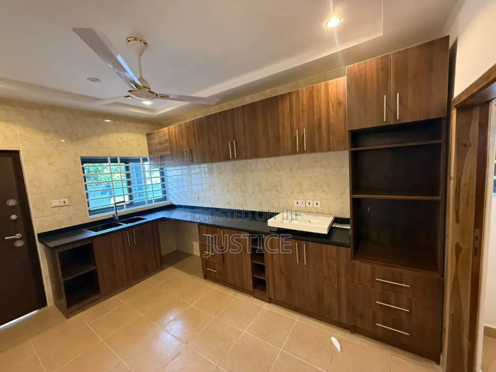 3bdrm House in Odumase Ablekuma for sale in Ablekuma