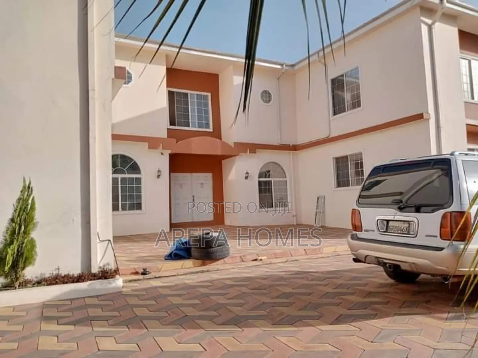 20bdrm Block of Flats in Arepa Homes, Adenta for sale in Adenta