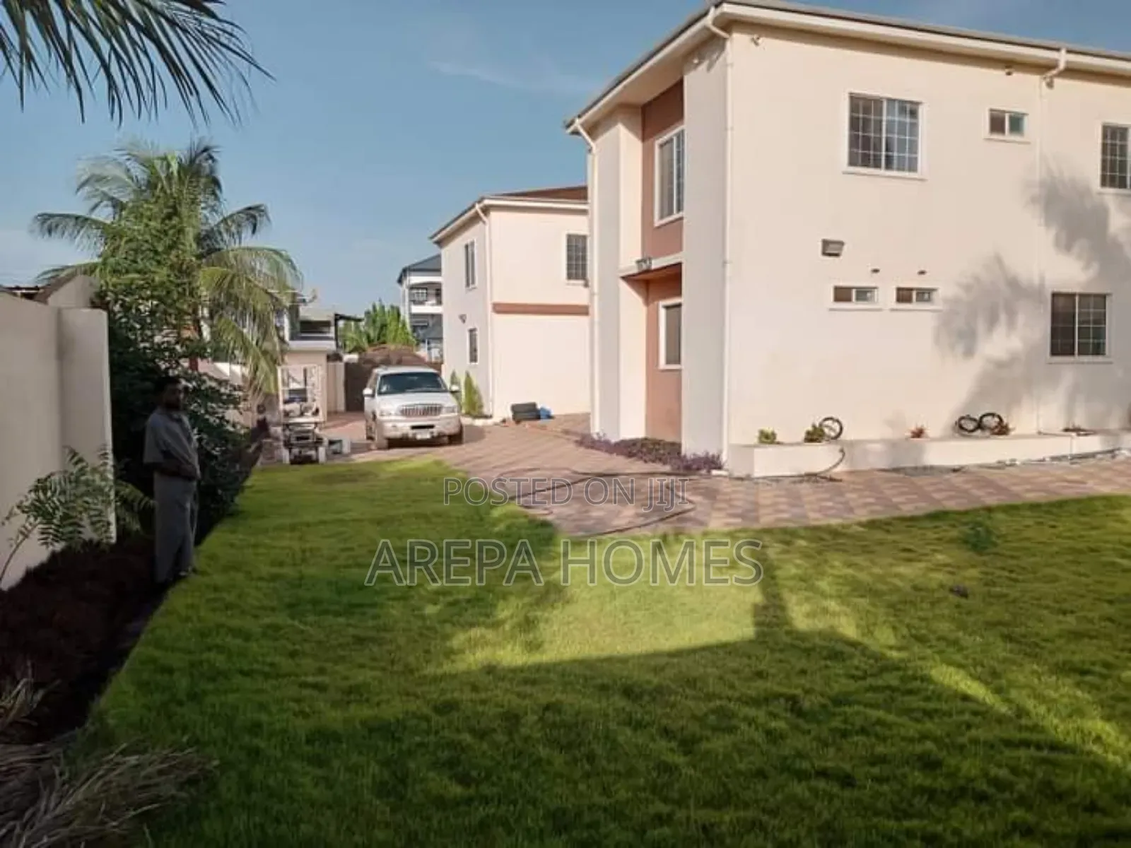 20bdrm Block of Flats in Arepa Homes, Adenta for sale in Adenta