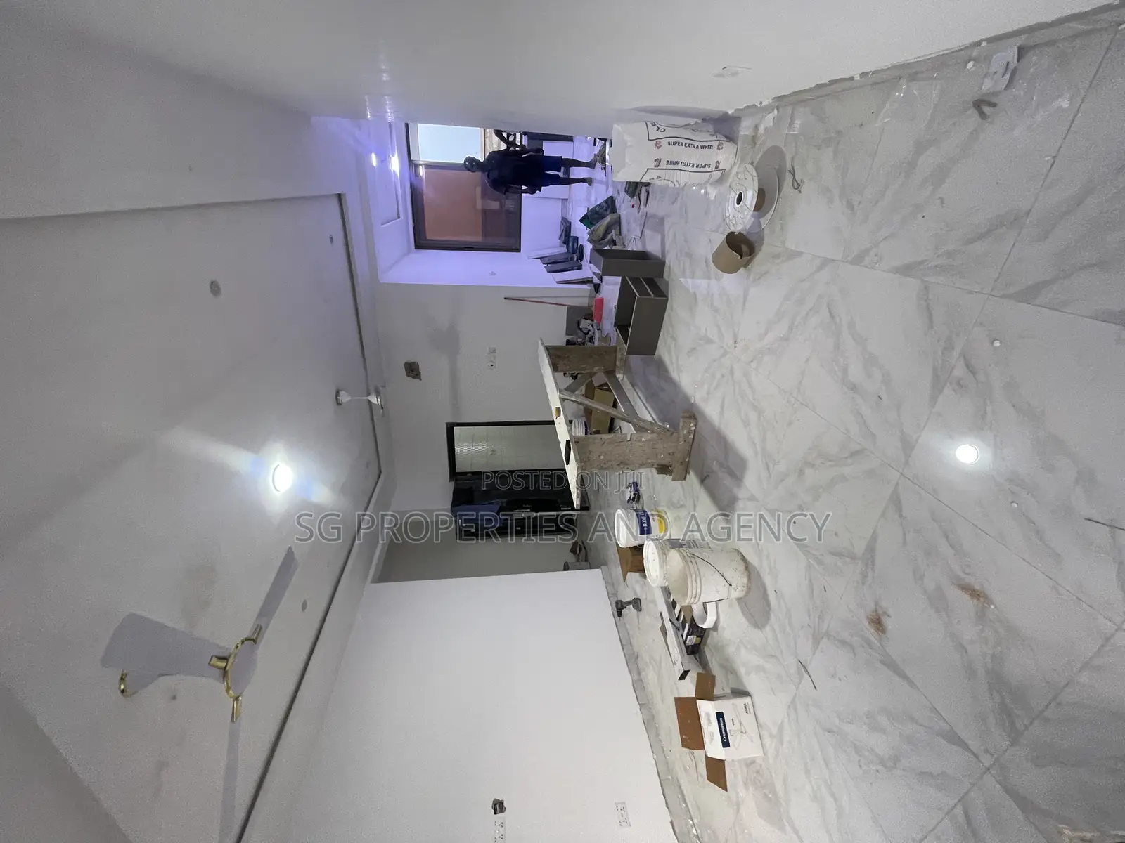 2bdrm Apartment in Lashibi, Sakumono for rent in Sakumono