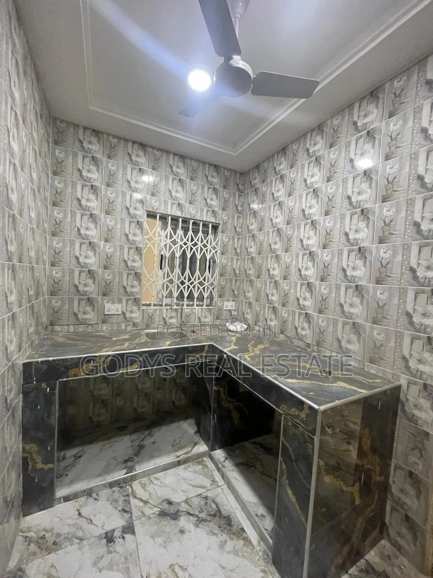 1bdrm Apartment in Adade, Kasoa for rent in Kasoa