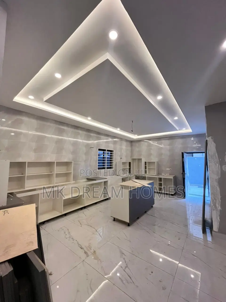 4bdrm House in Lake Side Estate for sale in Lake Side Estate