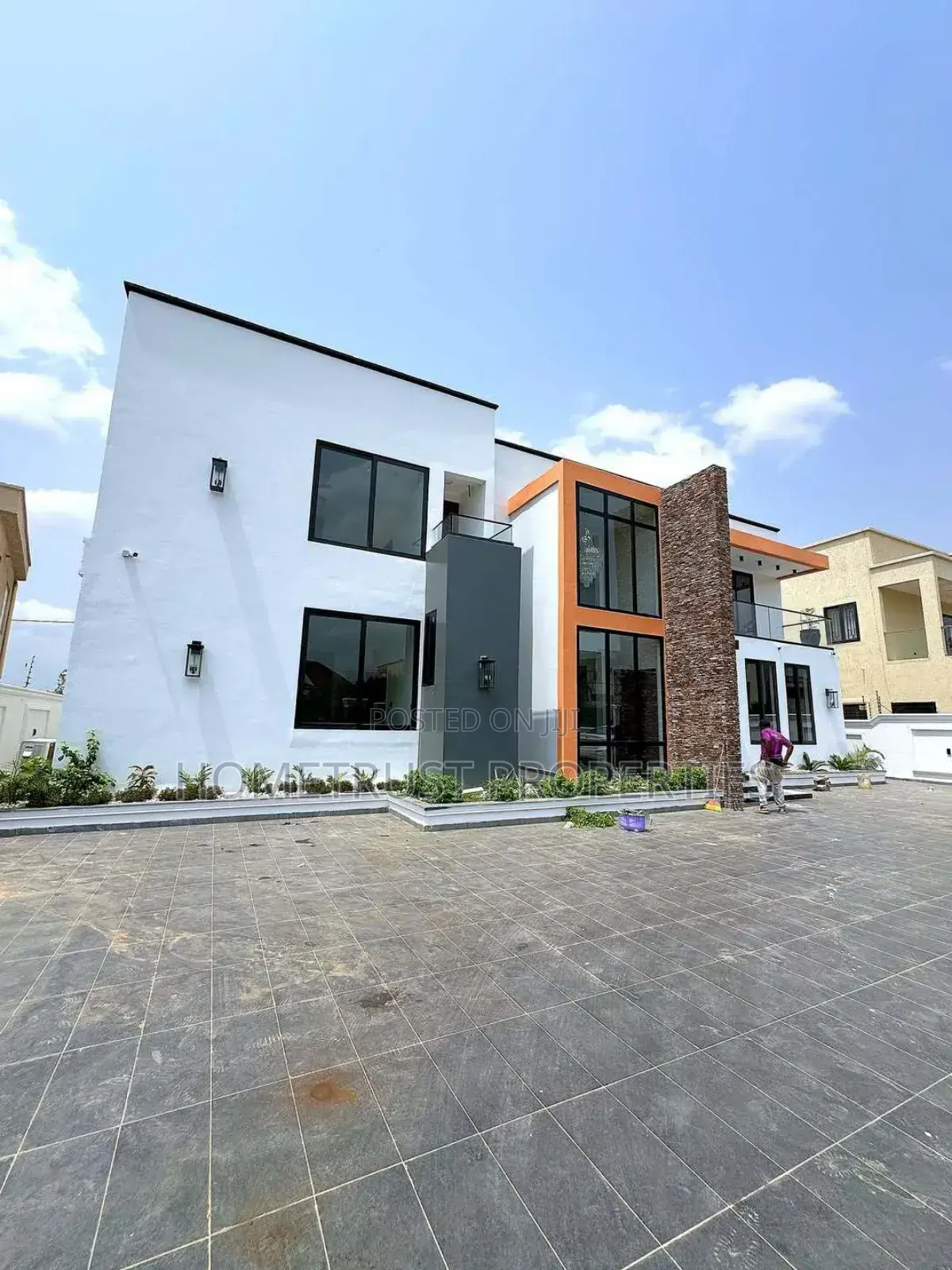 6bdrm Mansion in East Legon Trassaco, Boundary Road Area for sale in Boundary Road Area