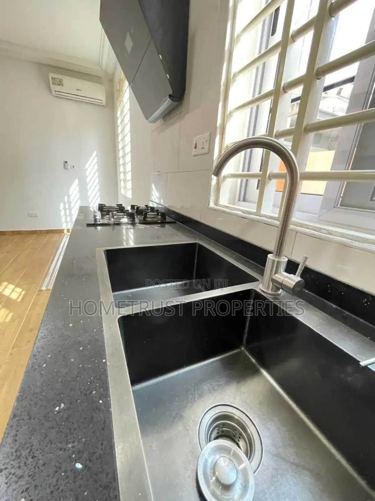 3bdrm Duplex in East Airport for rent in Airport Residential Area