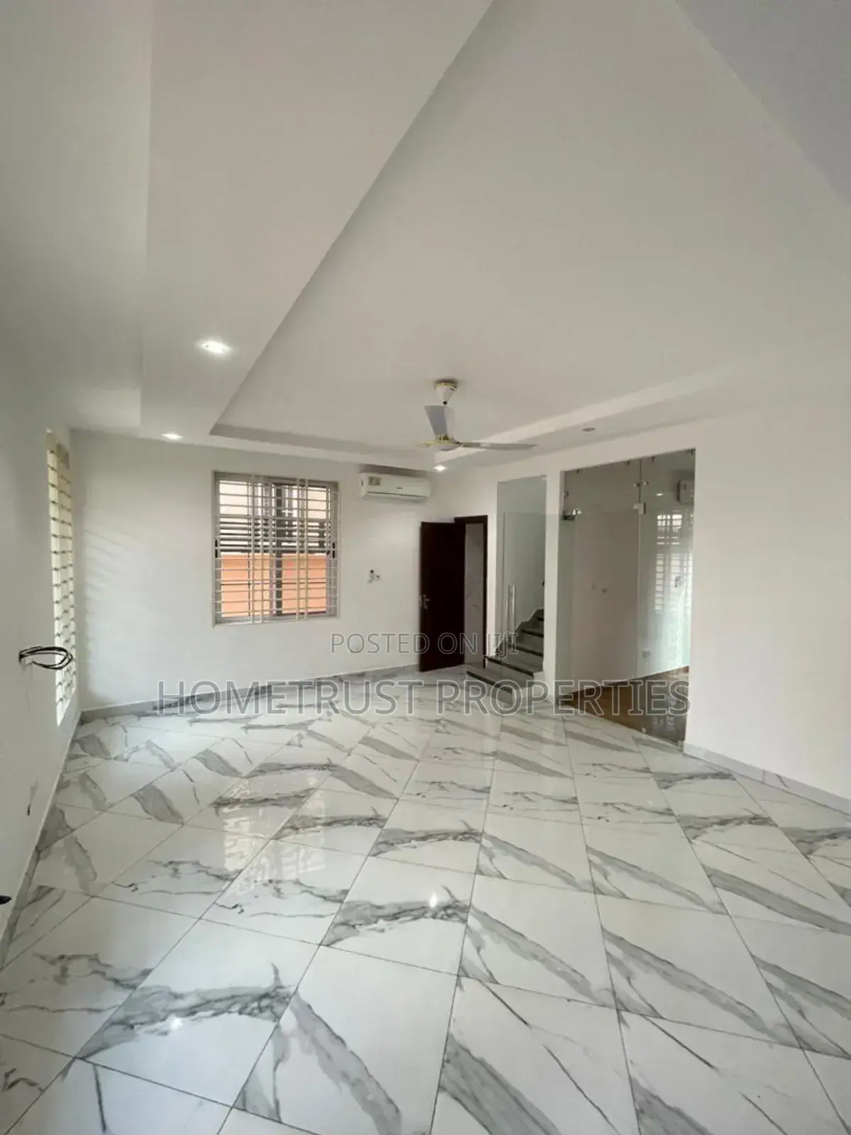 3bdrm Duplex in East Airport for rent in Airport Residential Area