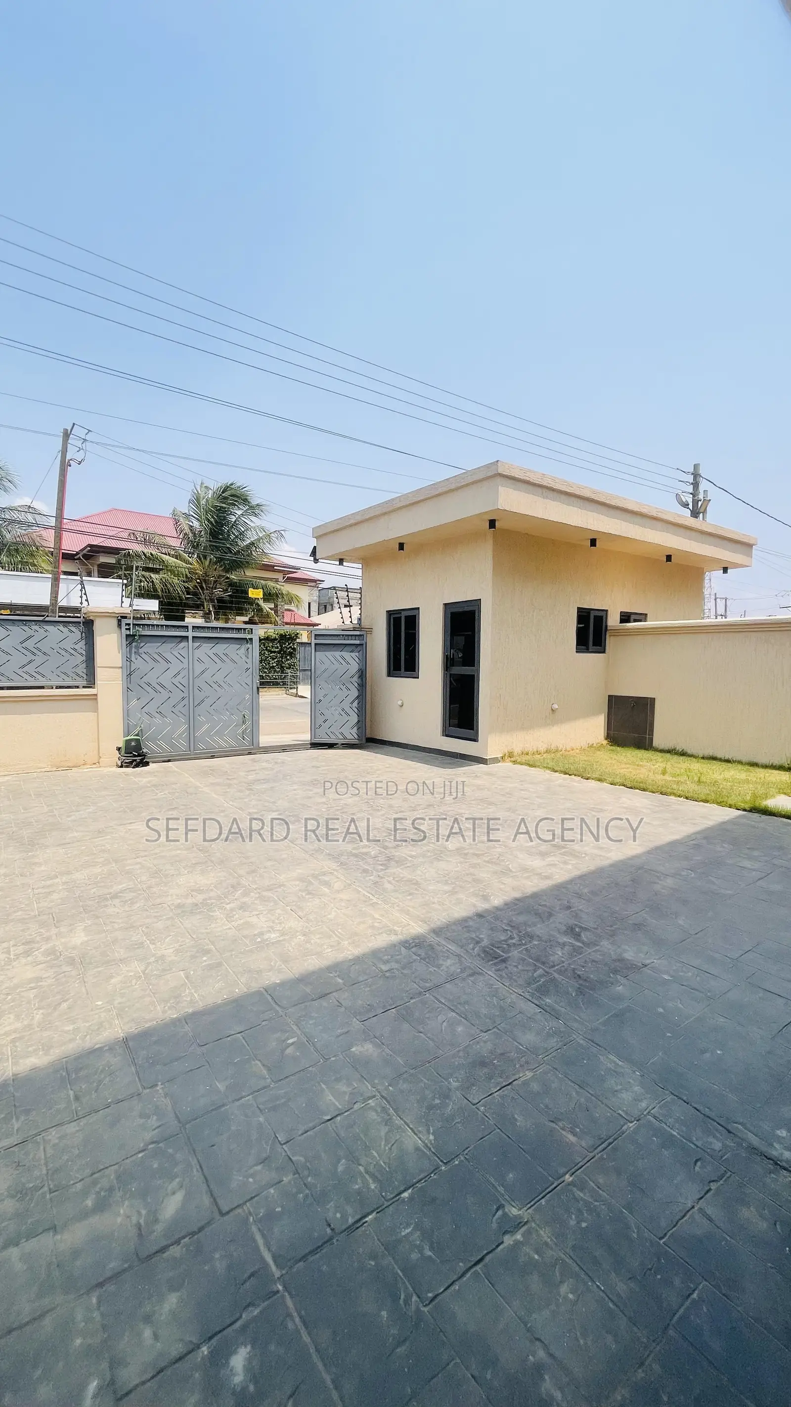 4bdrm Duplex in Tseaddo for sale in Tseaddo