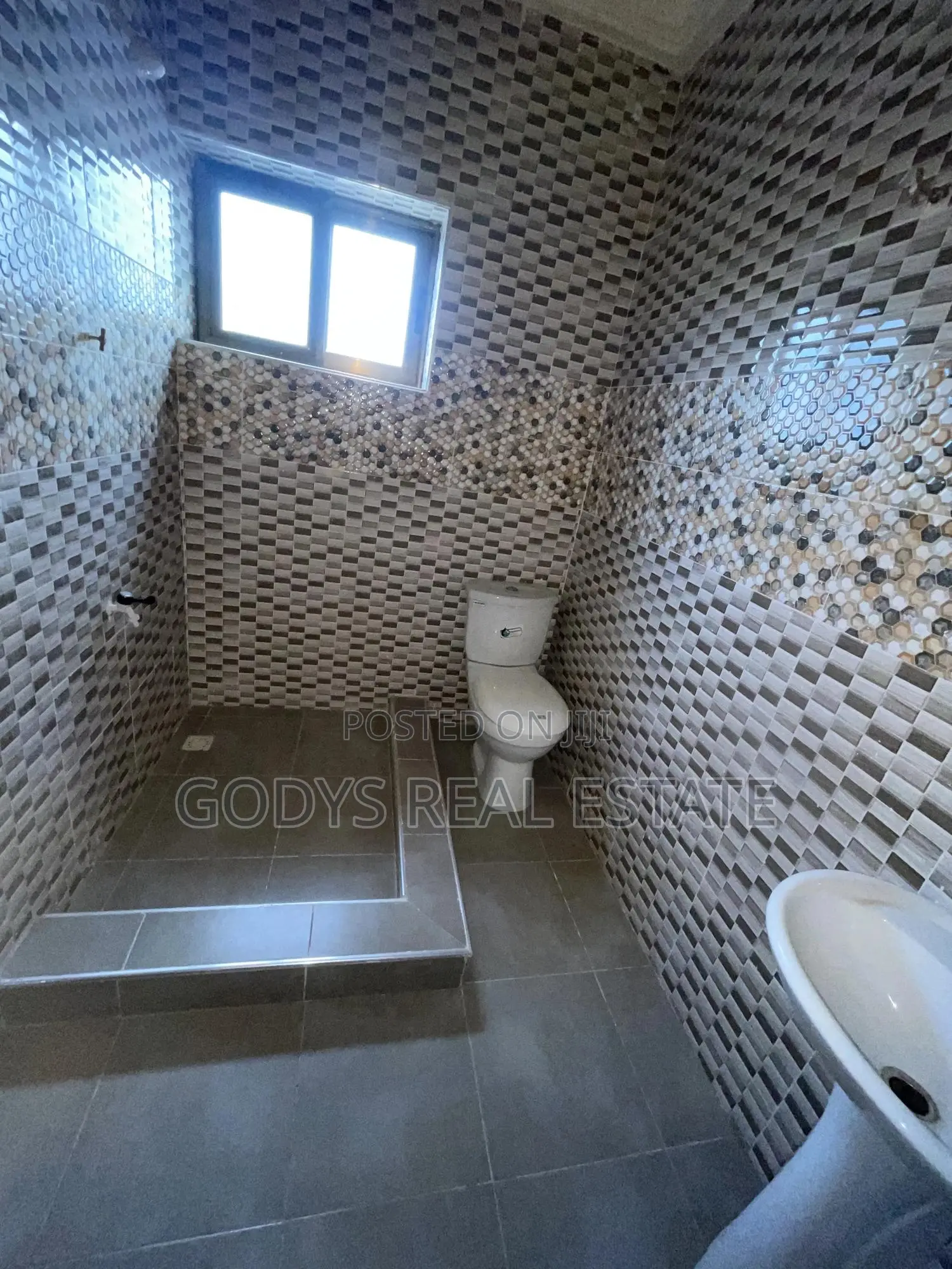 1bdrm Apartment in Lamptey Mills, Kasoa for rent in Kasoa