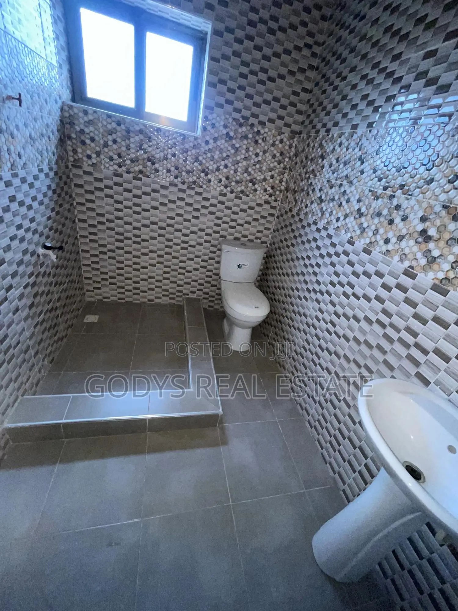 1bdrm Apartment in Lamptey Mills, Kasoa for rent in Kasoa