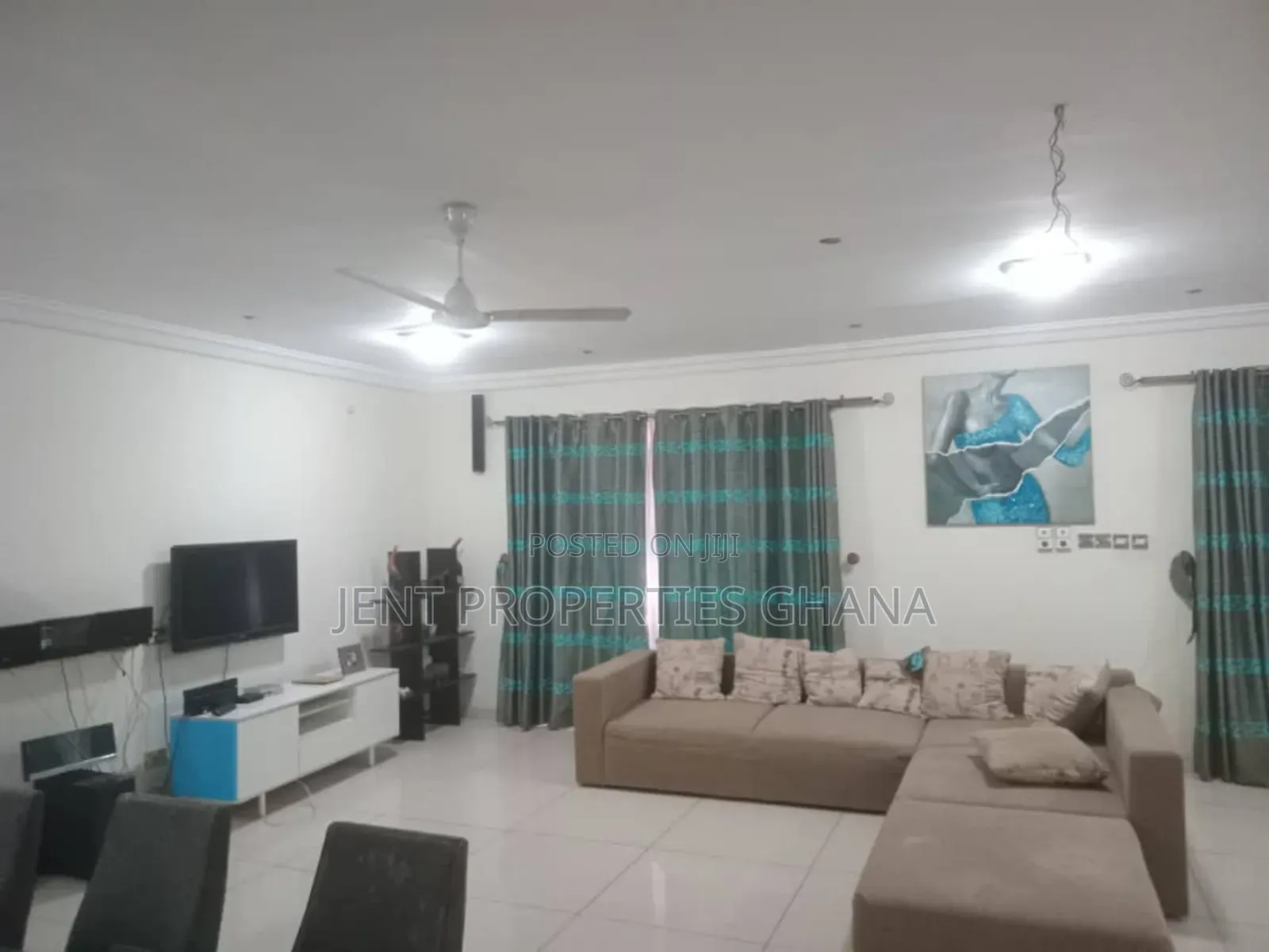 6bdrm House in Accra Metropolitan for sale in Accra Metropolitan