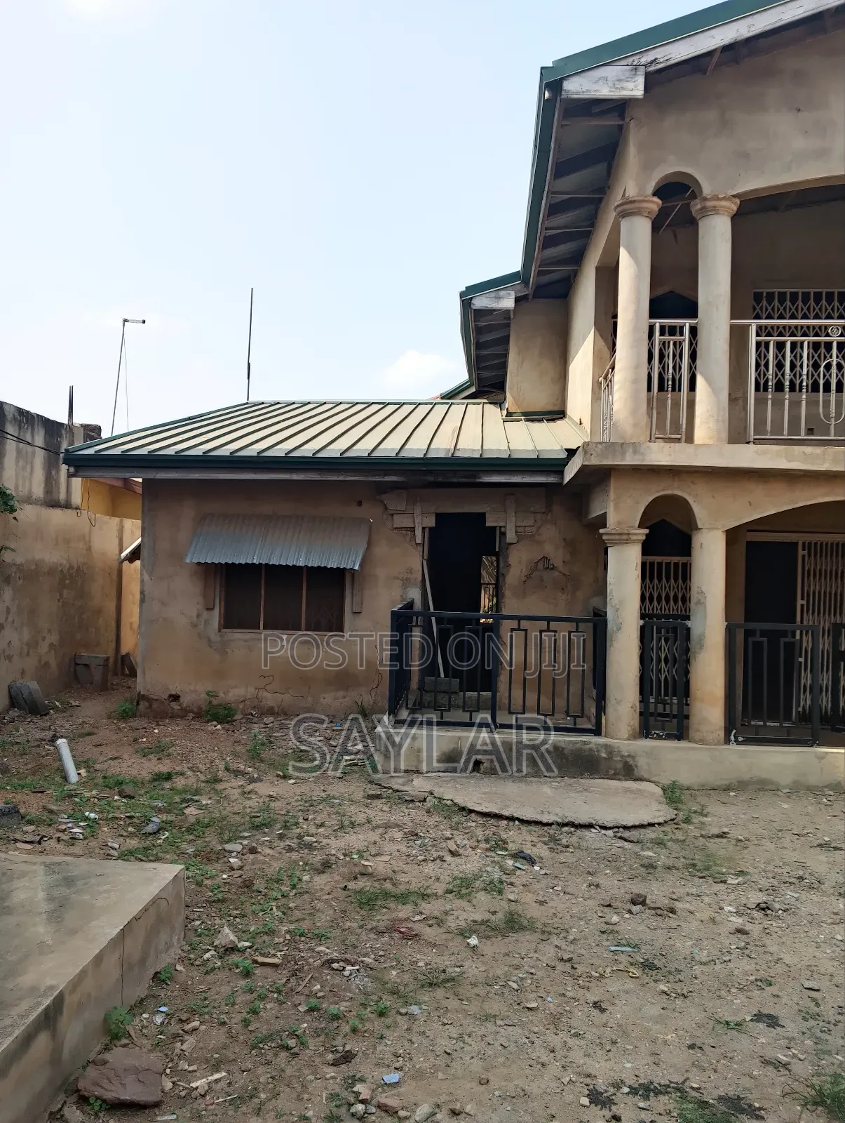 6bdrm Mansion in Enjoyy Estates, Tema Metropolitan for sale in Tema Metropolitan