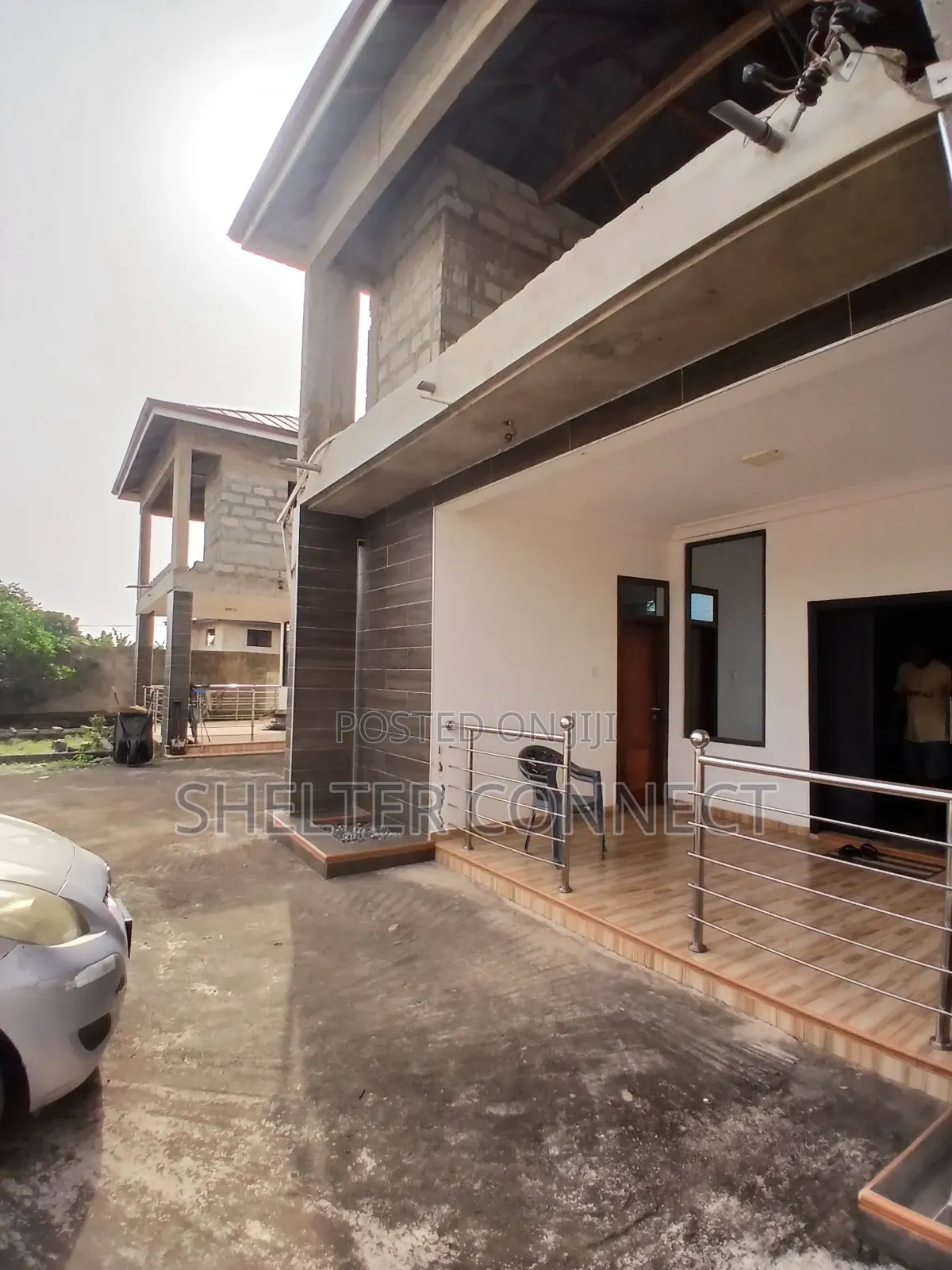 16bdrm Apartment in Abokobi for sale in Abokobi