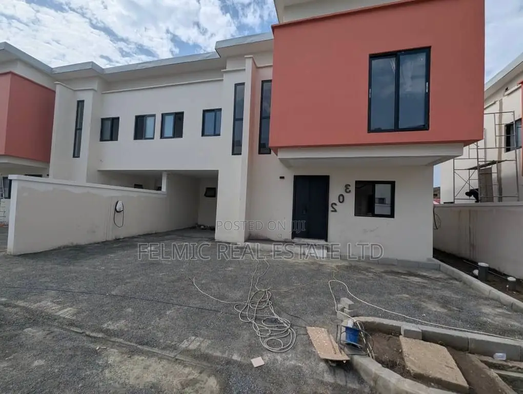 3bdrm Duplex in Felmic Real Estate, Mile 7 for sale in Mile 7
