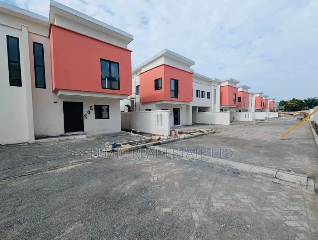 3bdrm Duplex in Felmic Real Estate, Mile 7 for sale in Mile 7