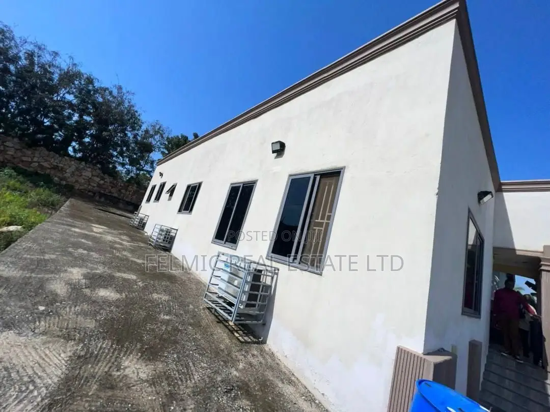 4bdrm House in Felmic Real Estate, Mangoase for sale in Mangoase