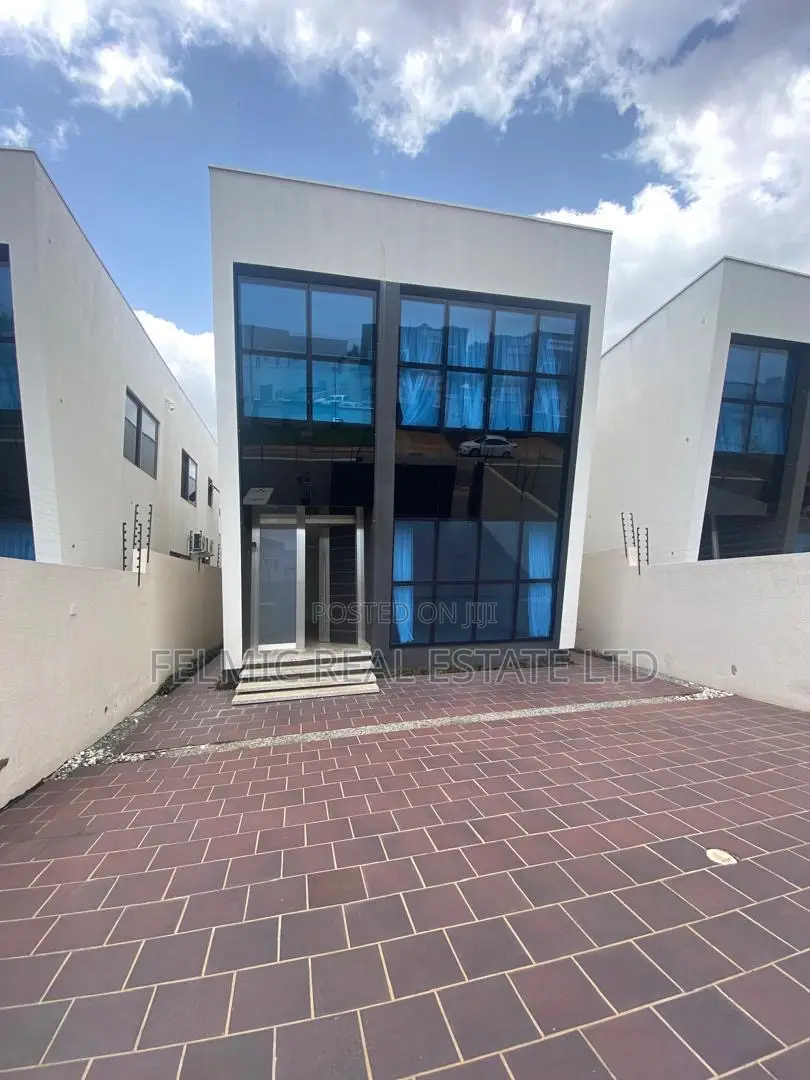 4bdrm Duplex in Felmic Real Estate, A&C Mall Area for rent in A&C Mall Area
