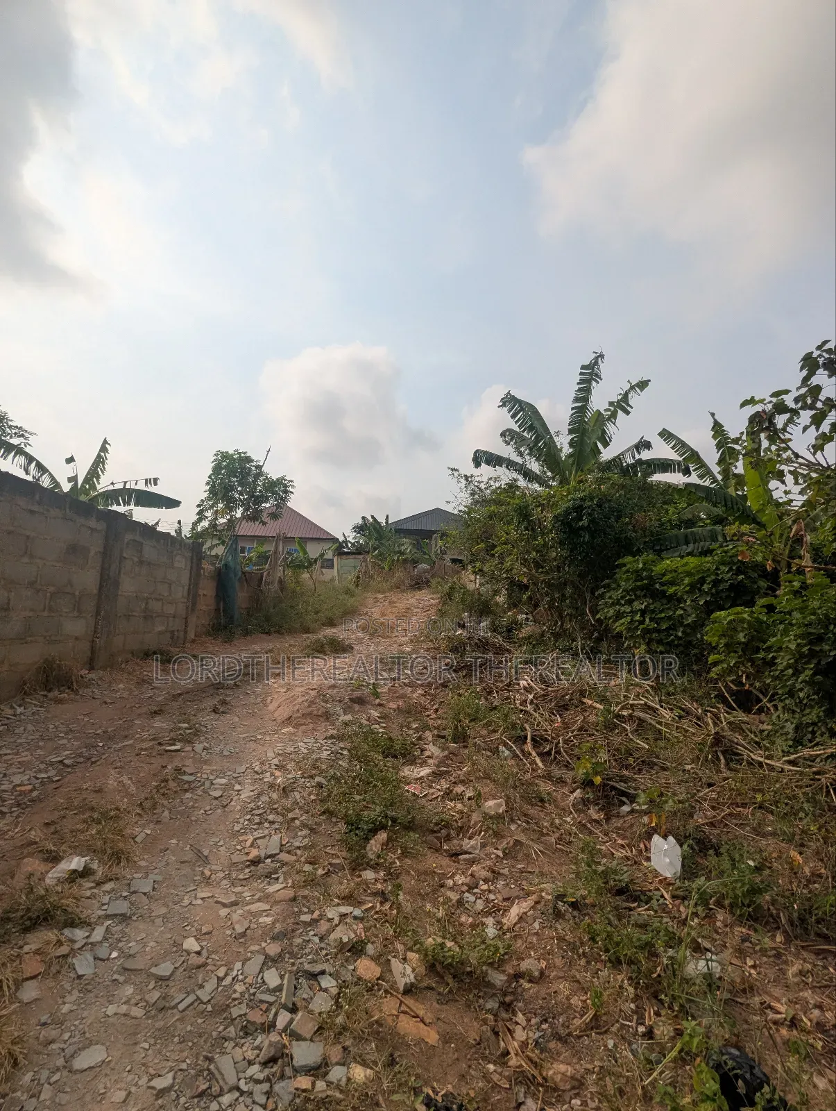 Half Plot for Sale in Ofankor