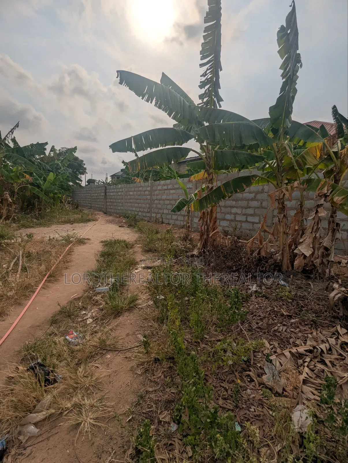 Half Plot for Sale in Ofankor
