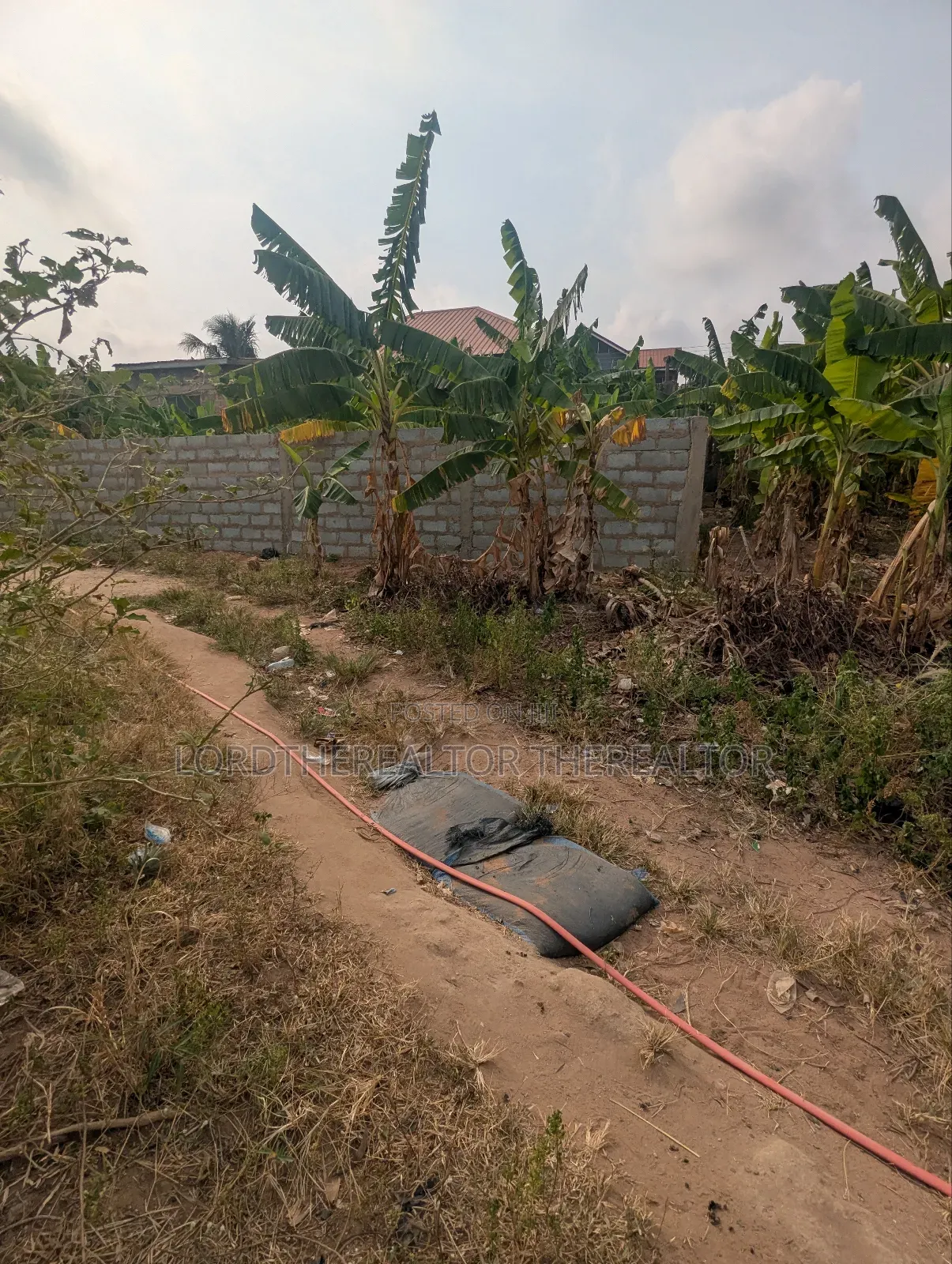Half Plot for Sale in Ofankor