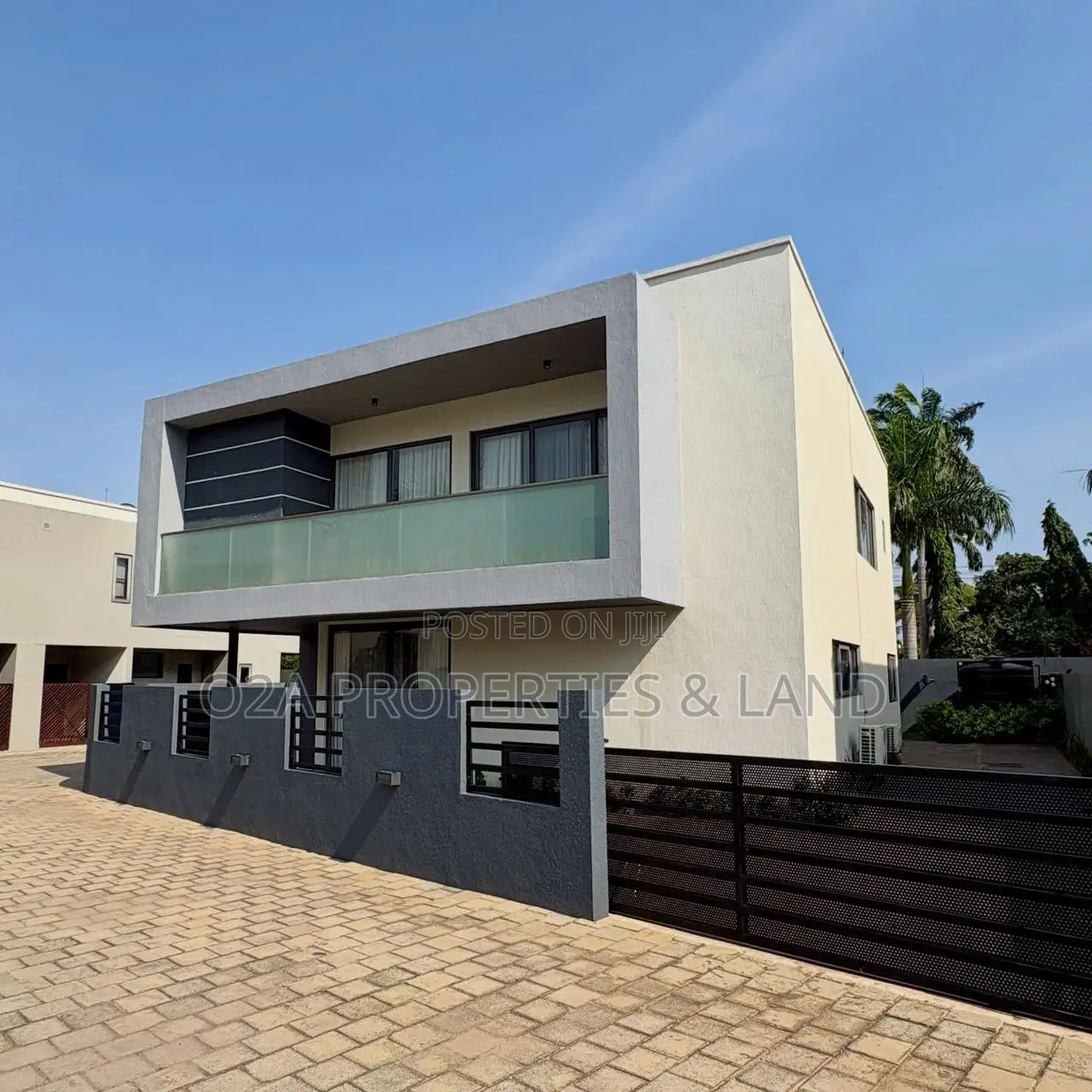 3bdrm Townhouse / Terrace in Cantonments, Acquinas for rent in Acquinas